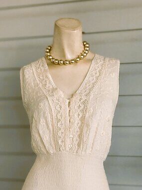 AWESOME  MIELLE GABRIELLE--CROCHET LACE SUNDRESS